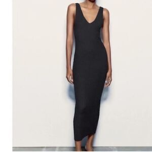 Zara Gray Textured Fitted Midi Dress(Size Large)
